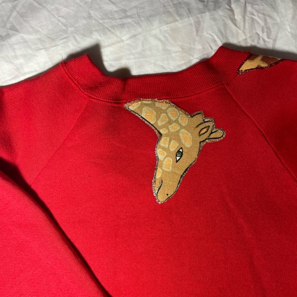 Oversized red sweater - Picture 6 of 7